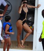 Access_Kardashian_09.jpg