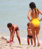 Access_Kardashian_05.jpg