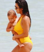 Access_Kardashian_07.jpg
