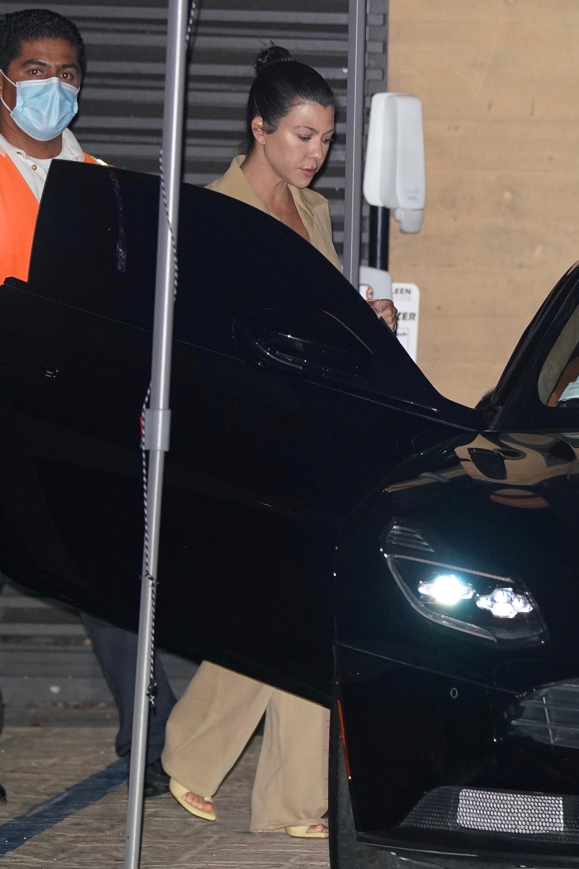 Access_Kardashian_001.jpg