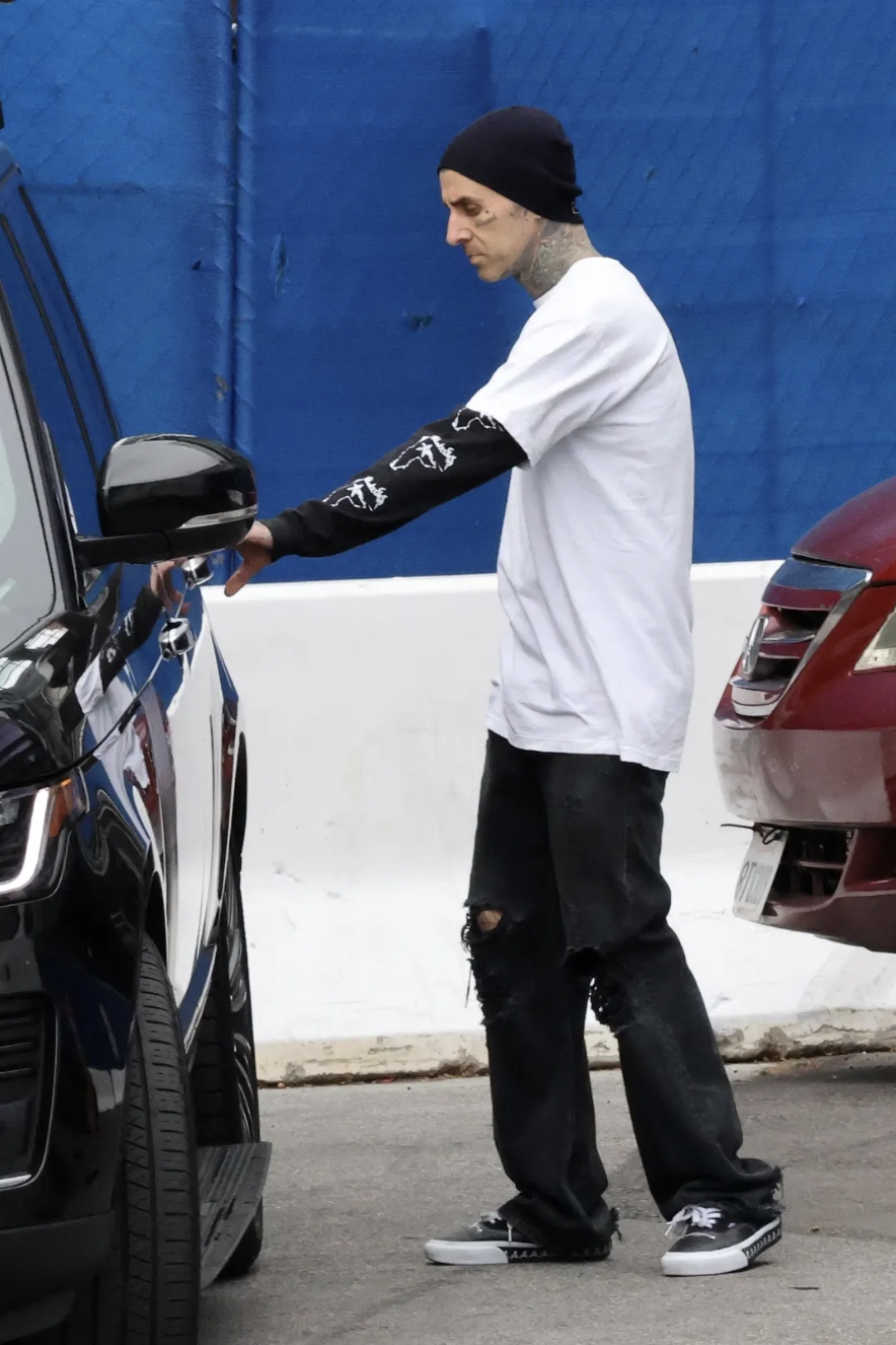 Access_Kardashian_002.png