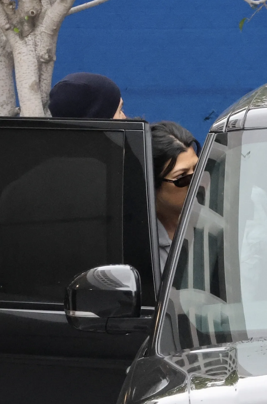 Access_Kardashian_003.png