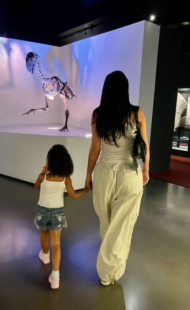 Access_Kardashian_002.jpg