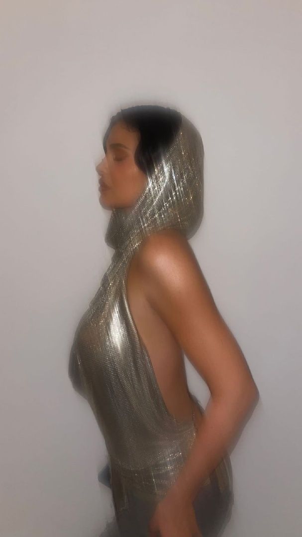 Access_Kardashian_006~0.jpg
