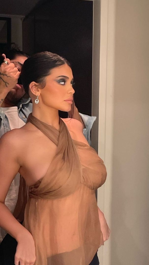 Access_Kardashian_123.jpg
