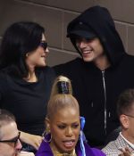 Access_Kardashian_06.jpg