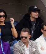 Access_Kardashian_08.jpg