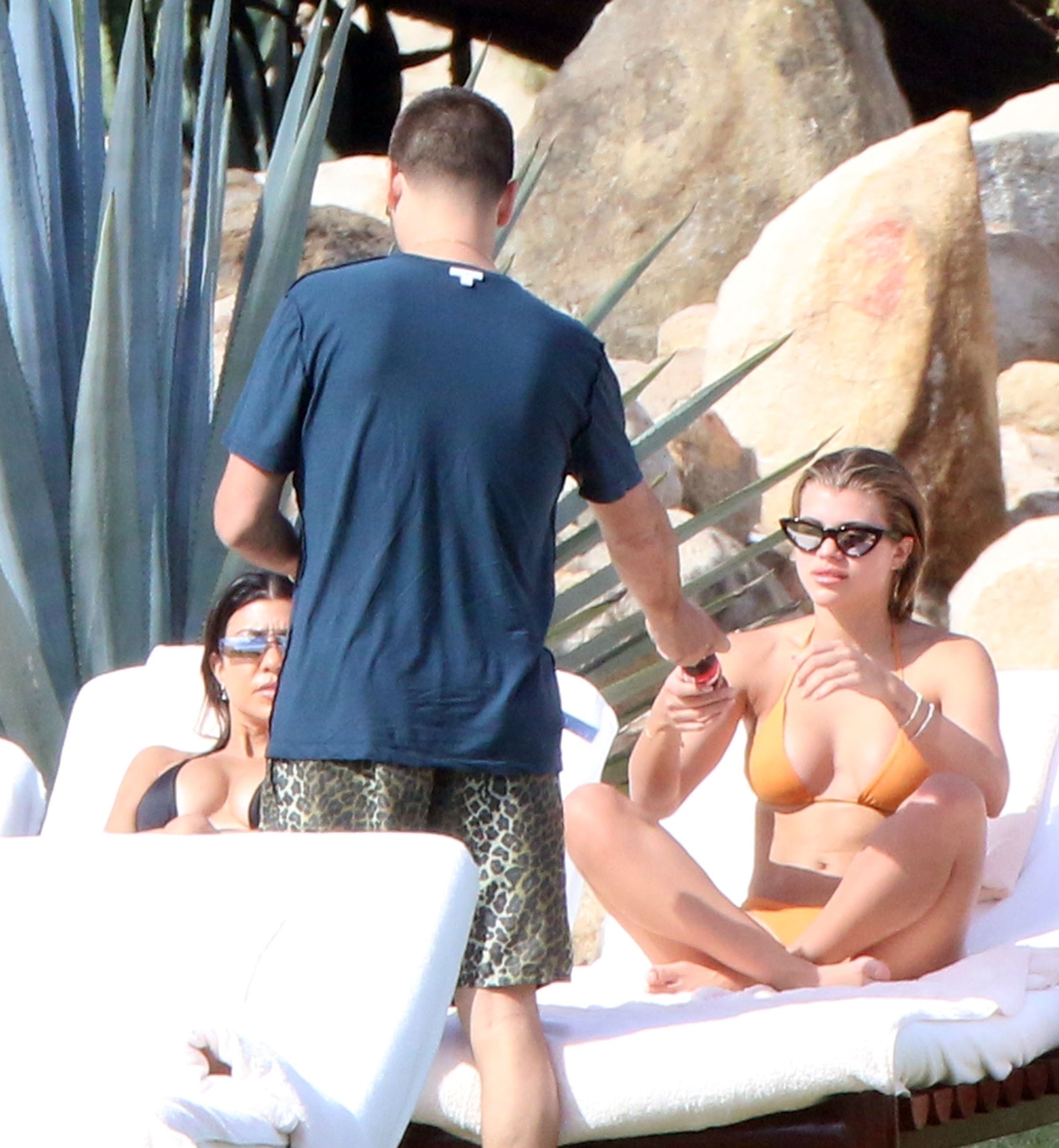 Access_Kardashian_01.jpg