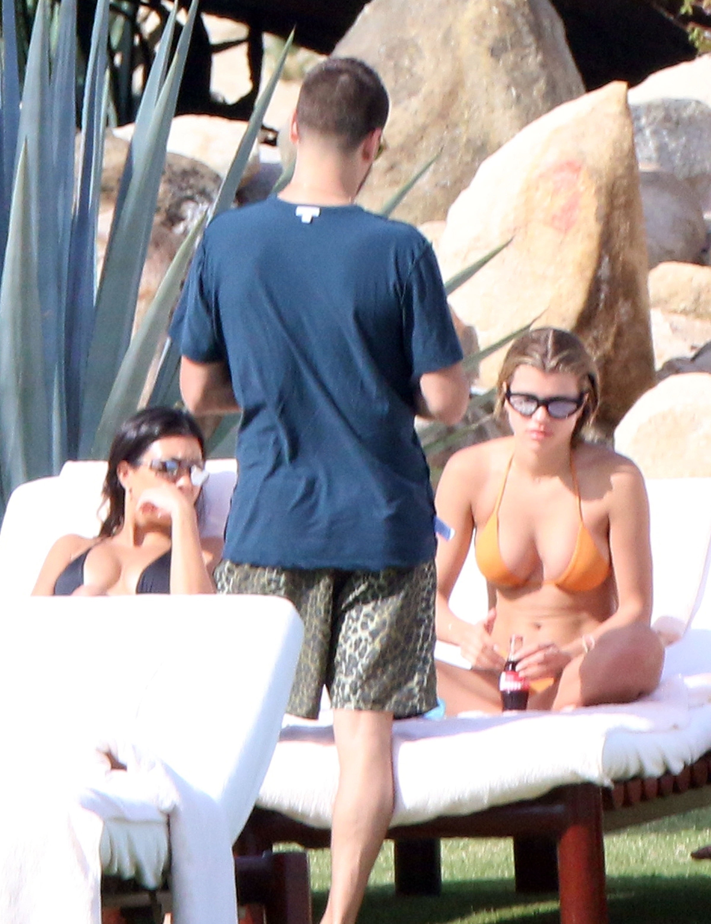 Access_Kardashian_04.jpg