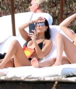 Access_Kardashian_021.jpg