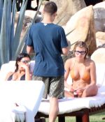 Access_Kardashian_04.jpg
