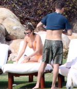 Access_Kardashian_09.jpg