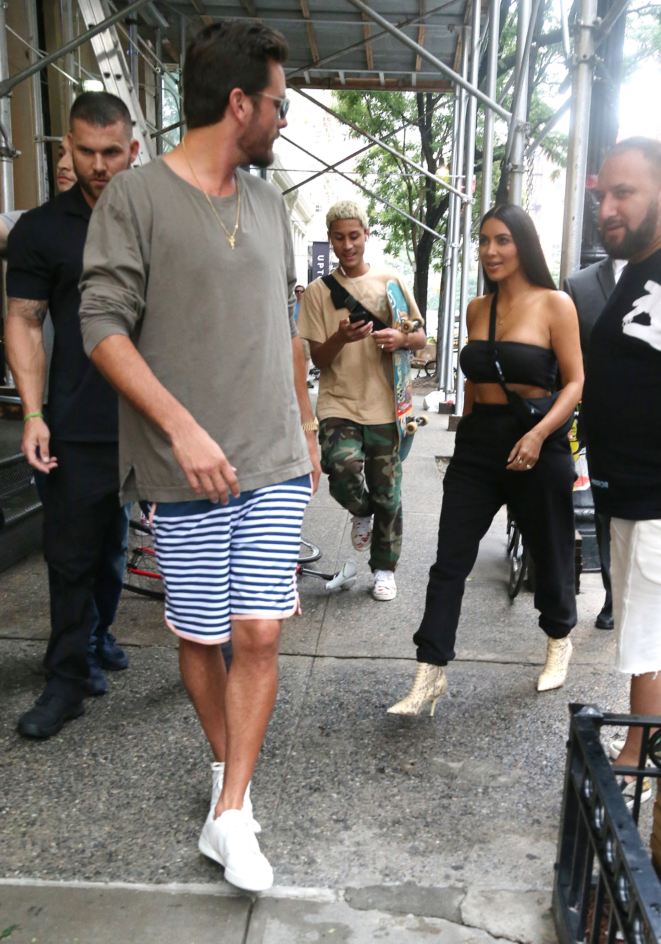 Access_Kardashian_001.jpg