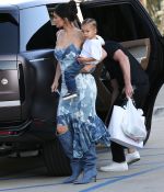Access_Kardashian_01.jpg