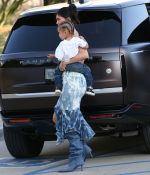 Access_Kardashian_05.jpg