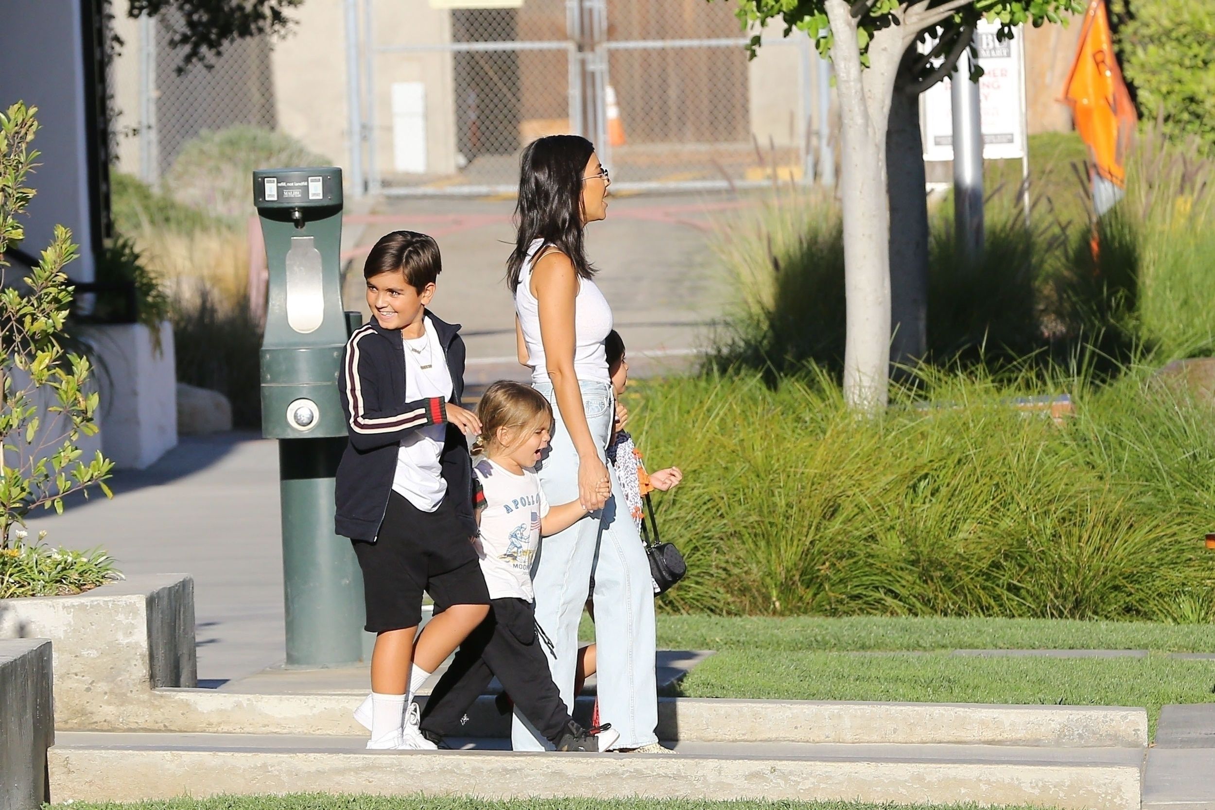 Access_Kardashian_04.jpg