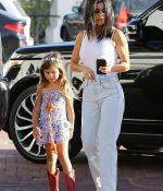 Access_Kardashian_02.jpg