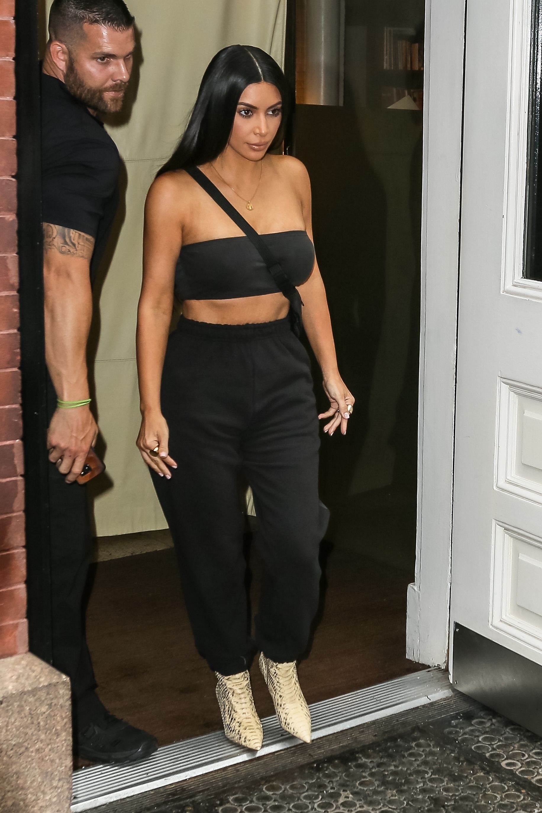 Access_Kardashian_001.jpg