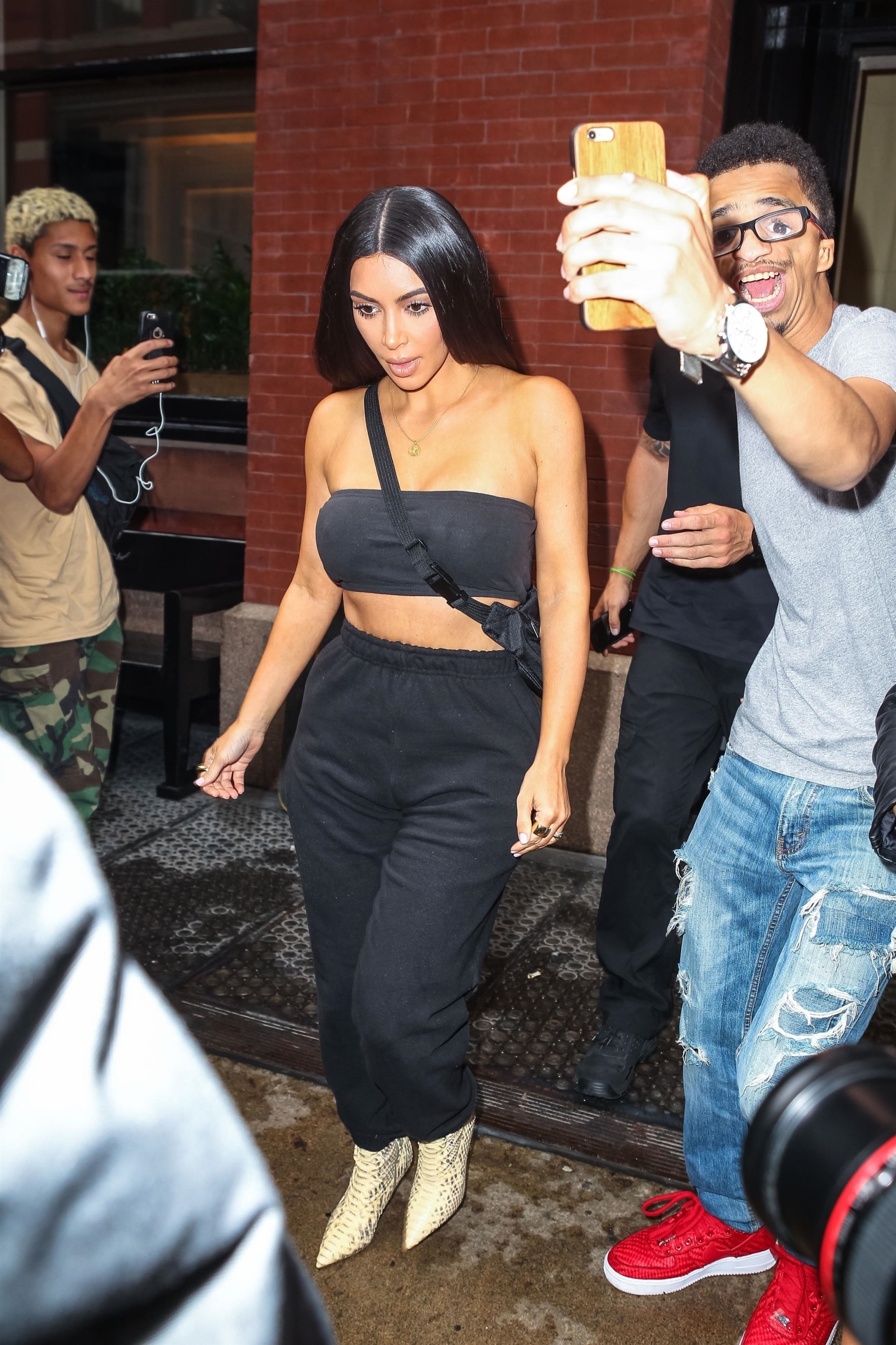 Access_Kardashian_002.jpg