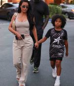 Access_Kardashian_0101.jpg