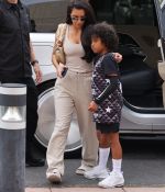 Access_Kardashian_011.jpg