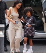 Access_Kardashian_013.jpg