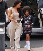 Access_Kardashian_014.jpg