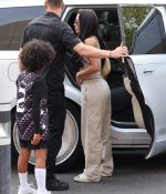 Access_Kardashian_04.jpg