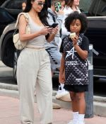 Access_Kardashian_070.jpg