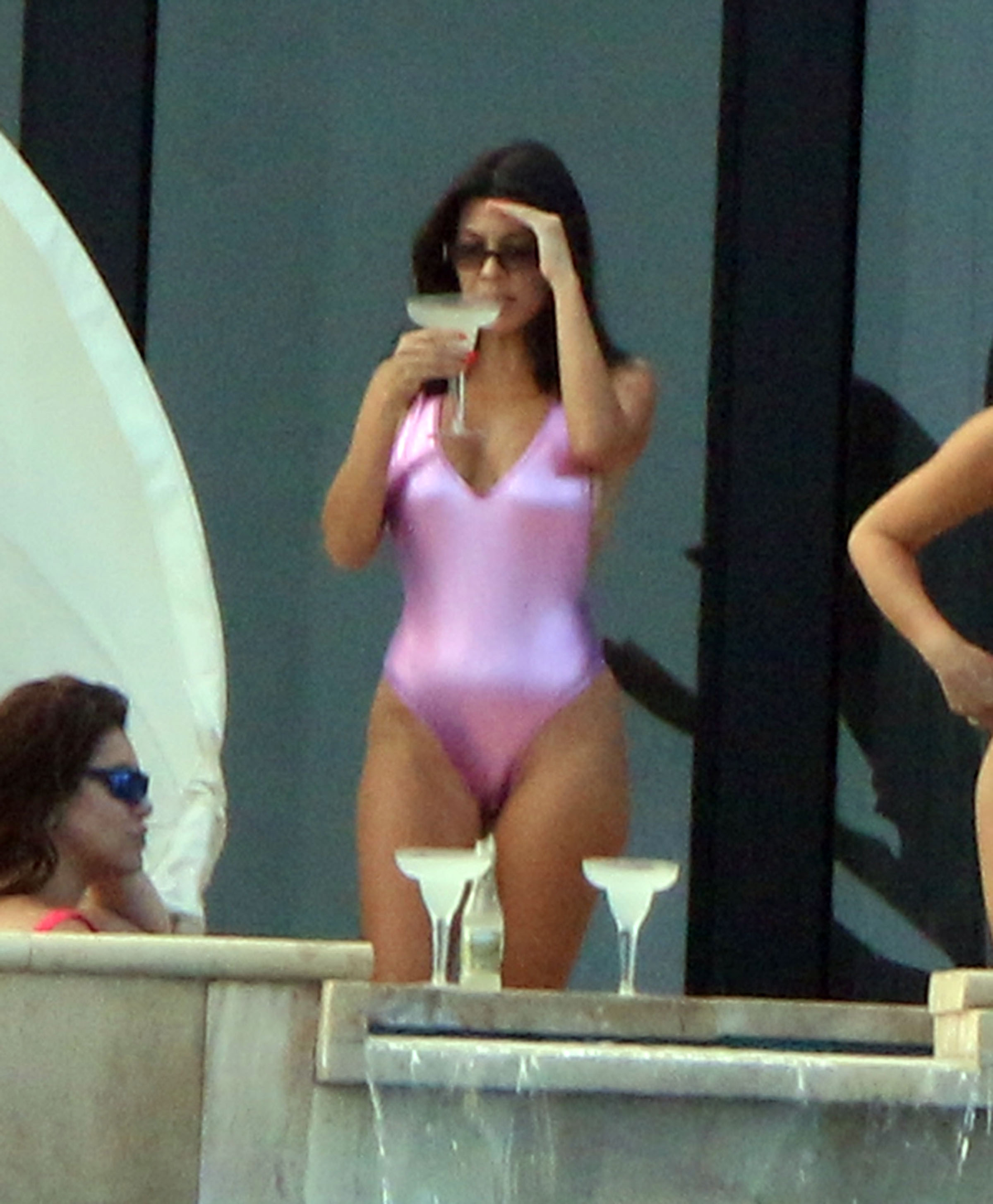 Access_Kardashian_01.jpg