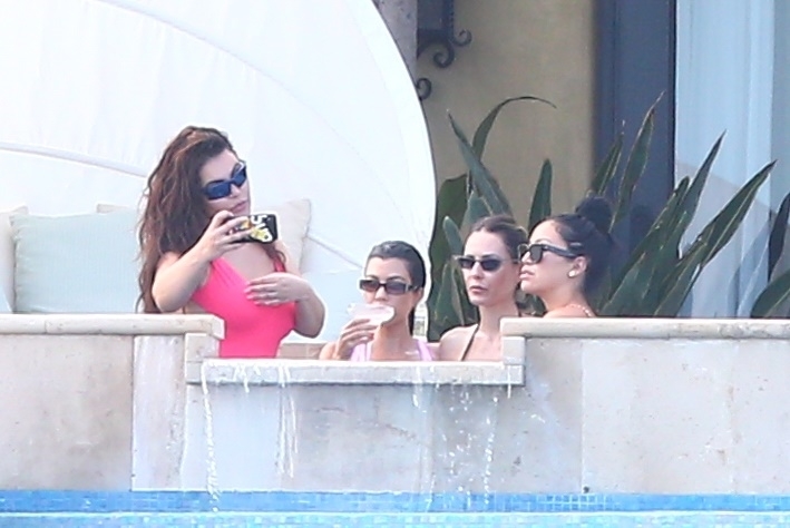 Access_Kardashian_011.jpg