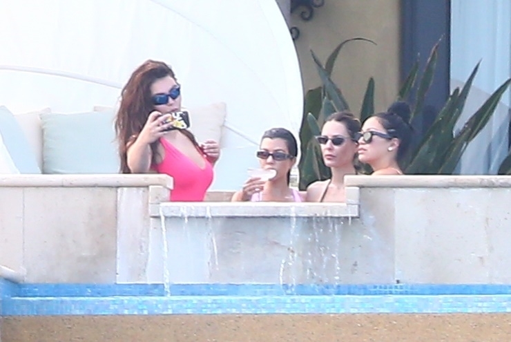 Access_Kardashian_014.jpg