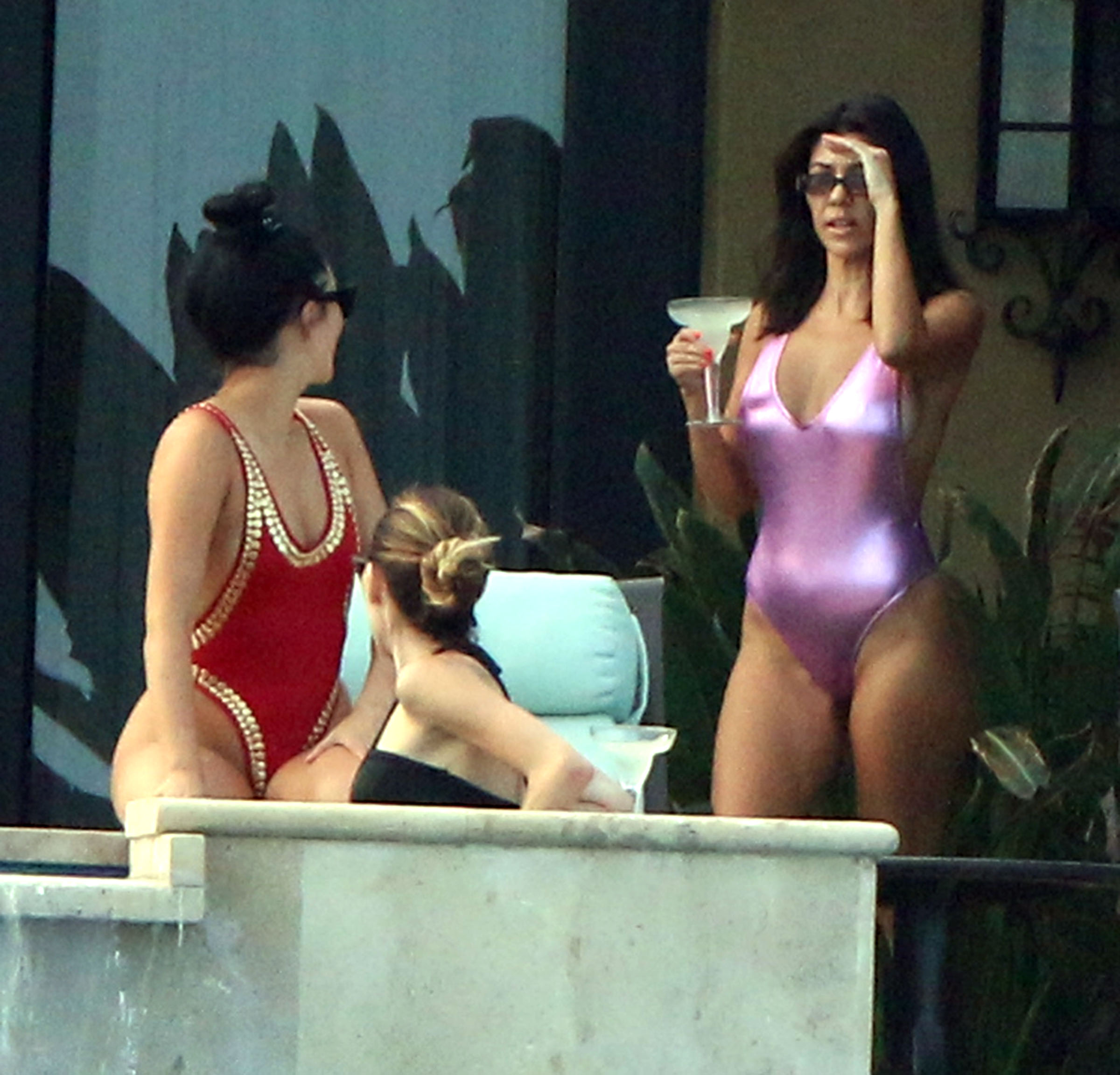 Access_Kardashian_04.jpg