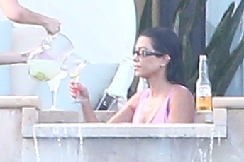 Access_Kardashian_09.jpg