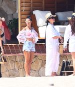 Access_Kardashian_010.jpg