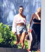 Access_Kardashian_031.jpg