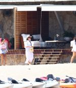 Access_Kardashian_06.jpg