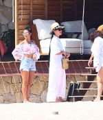 Access_Kardashian_09.jpg