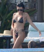 Access_Kardashian_01.jpg