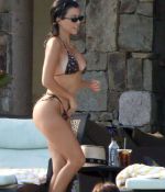 Access_Kardashian_06.jpg
