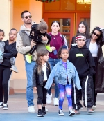 Access_Kardashian_001.jpg