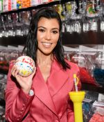 Access_Kardashian_06.jpg
