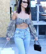 Access_Kardashian_08.jpg