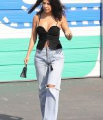 Access_Kardashian_02.jpg