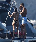 Access_Kardashian_06.jpg