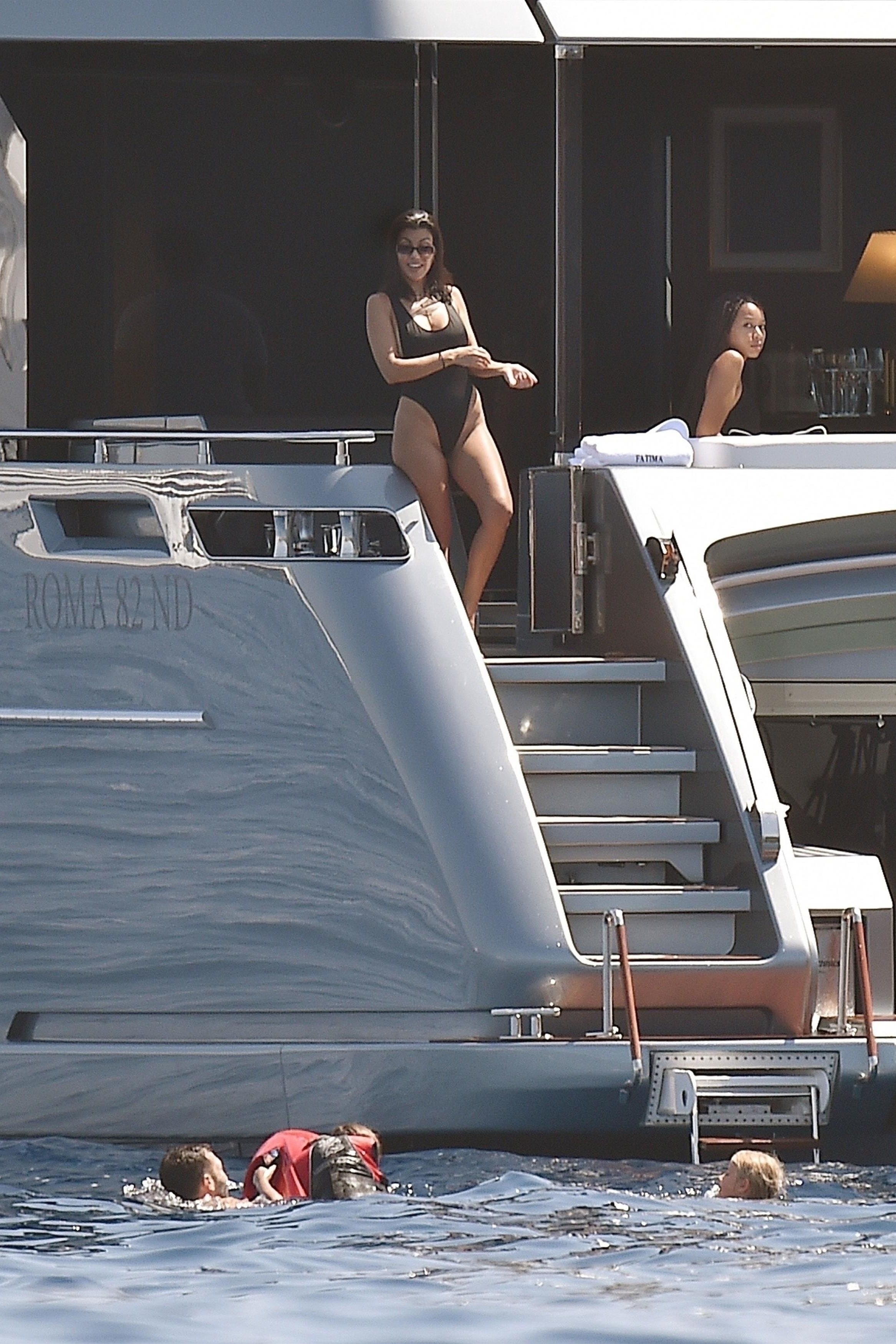 Access_Kardashian_024~0.jpg