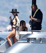 Access_Kardashian_015.jpg