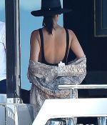 Access_Kardashian_03.jpg