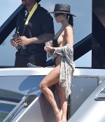 Access_Kardashian_05.jpg