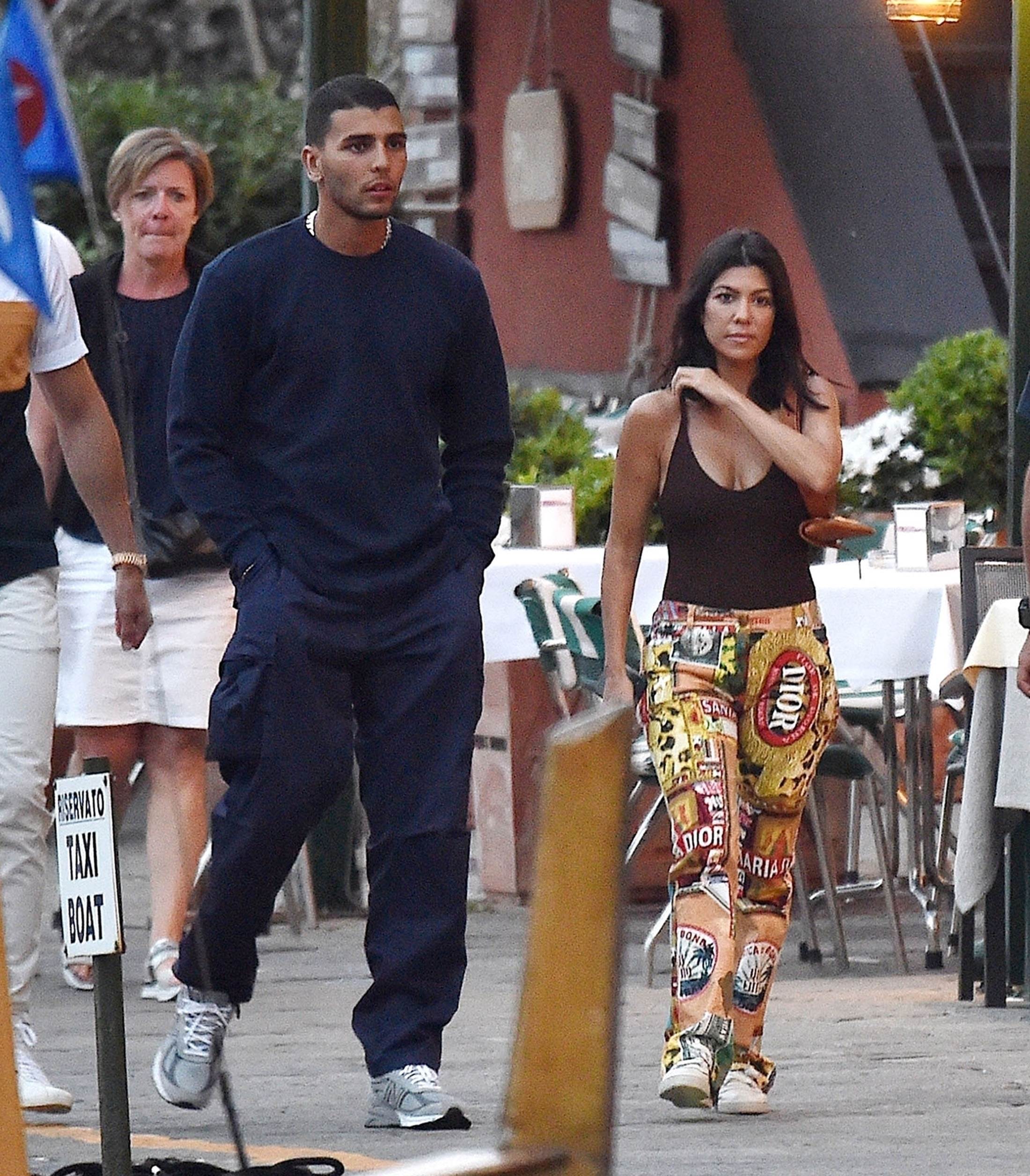Access_Kardashian_01.jpg